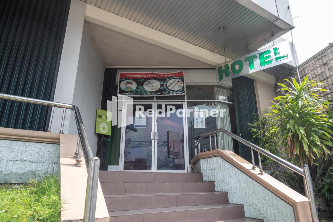 Akur Hotel Malioboro RedPartner Yogyakarta Exterior foto